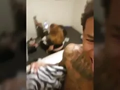 او به شوهر تنبل عبرت داد و فیلم سکسیدو جنسه به رئیس او تسلیم شد