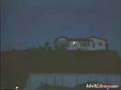 زیبایی رومانیایی پاهای خود را در مقابل دوست پسر خود پهن کرد و به او اجازه داد تا روی گربه خود عکس های سکسی دختر ها را تقدیر کند