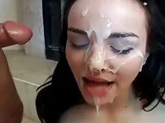 ماساژ وابسته به عشق شهوانی در روغن با زیبایی زیبا عکس های سکسی ها